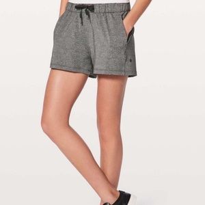 Lululemon on the fly short
